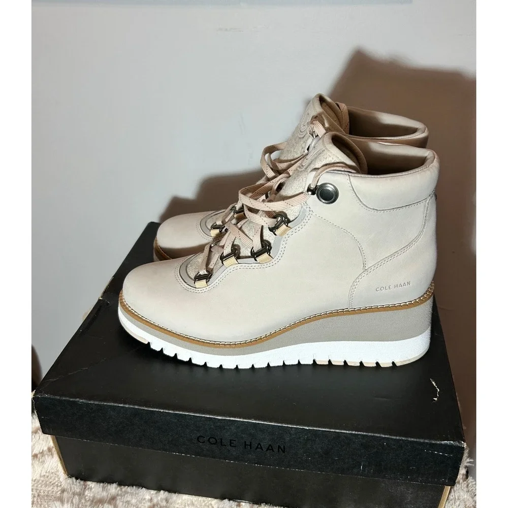 Cole Haan GrandExplore‎ Waterproof Hiking Boots Beige Leather W22602 Womens 8.5B